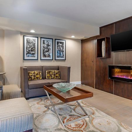 Best Western Carmel'S Town House Lodge Экстерьер фото