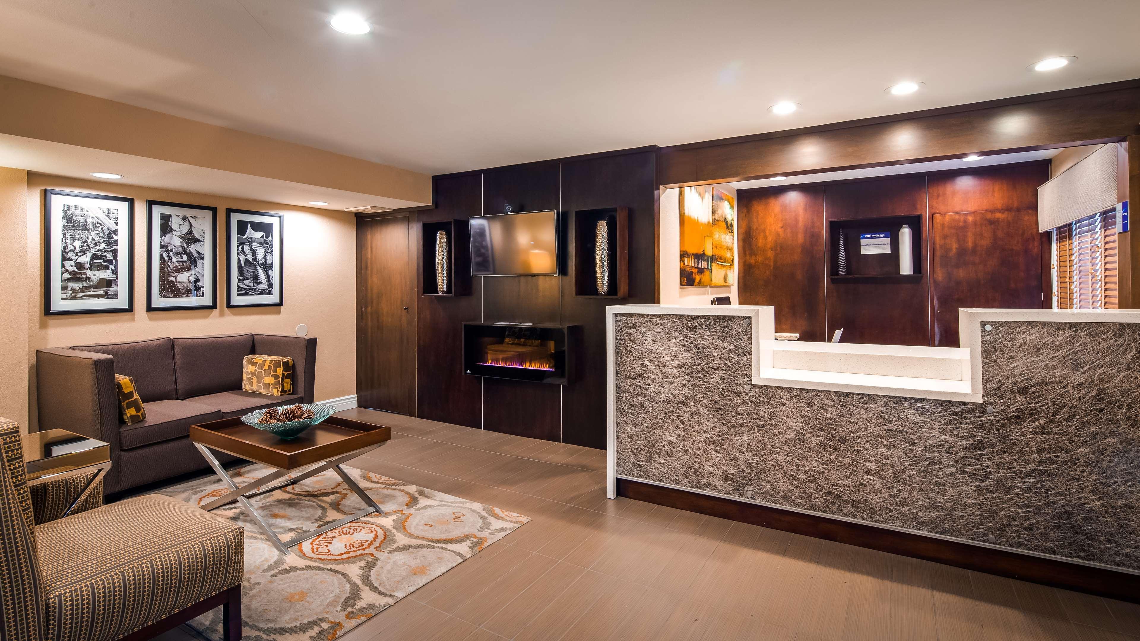 Best Western Carmel'S Town House Lodge Экстерьер фото