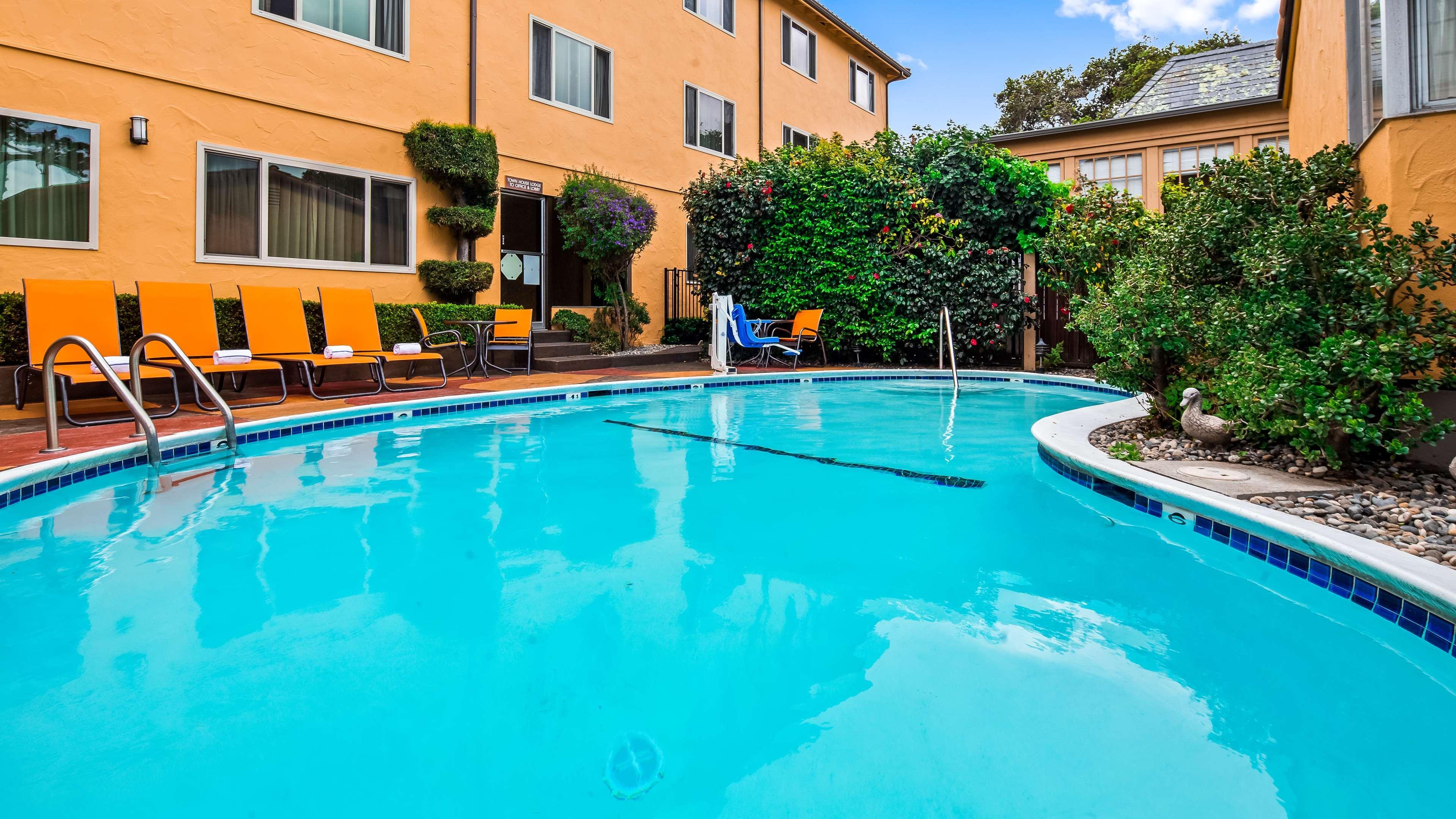 Best Western Carmel'S Town House Lodge Экстерьер фото