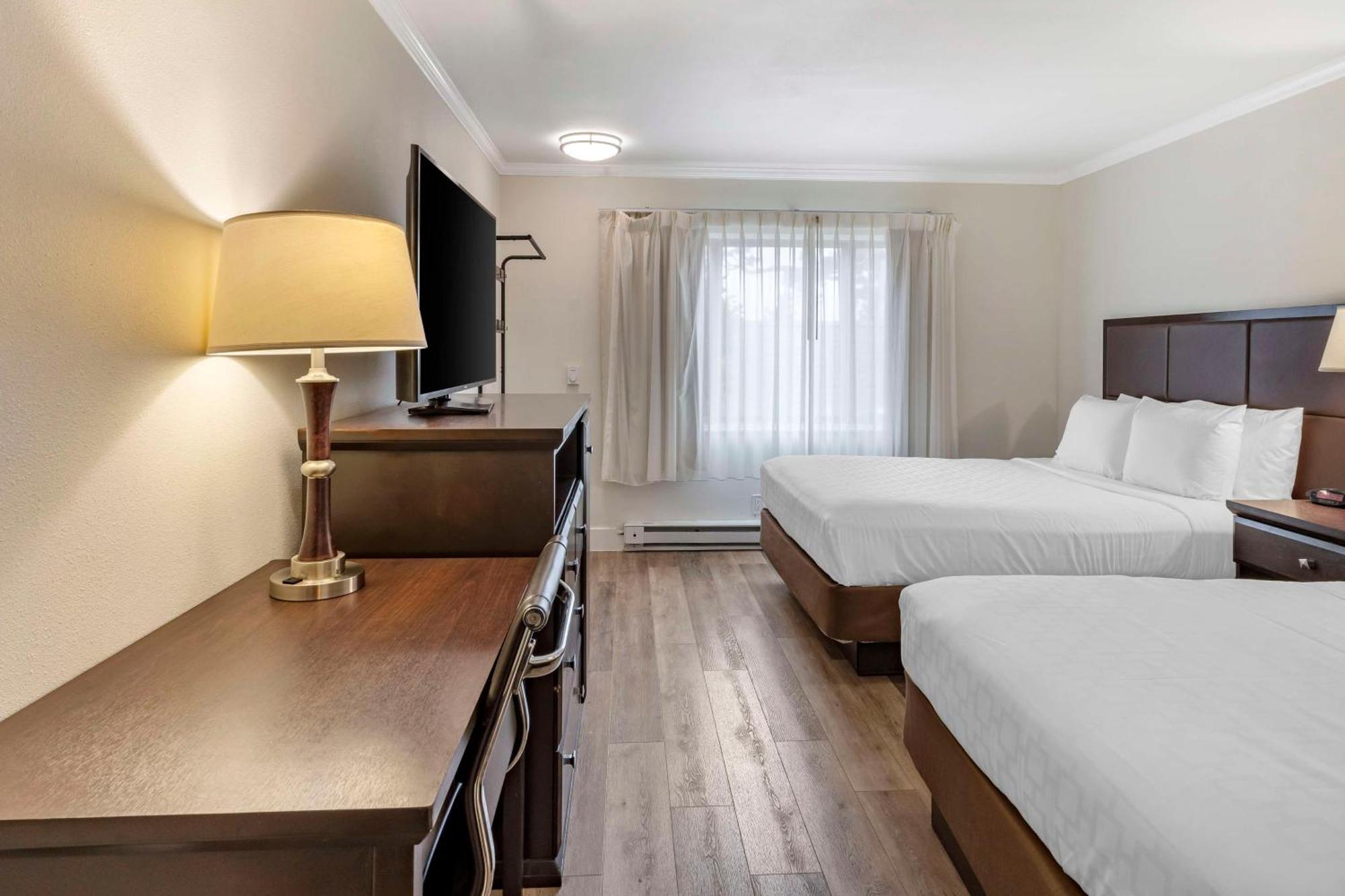 Best Western Carmel'S Town House Lodge Экстерьер фото