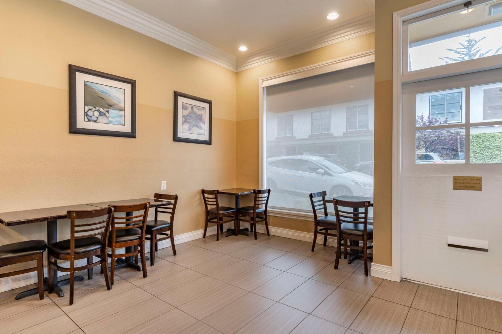 Best Western Carmel'S Town House Lodge Экстерьер фото